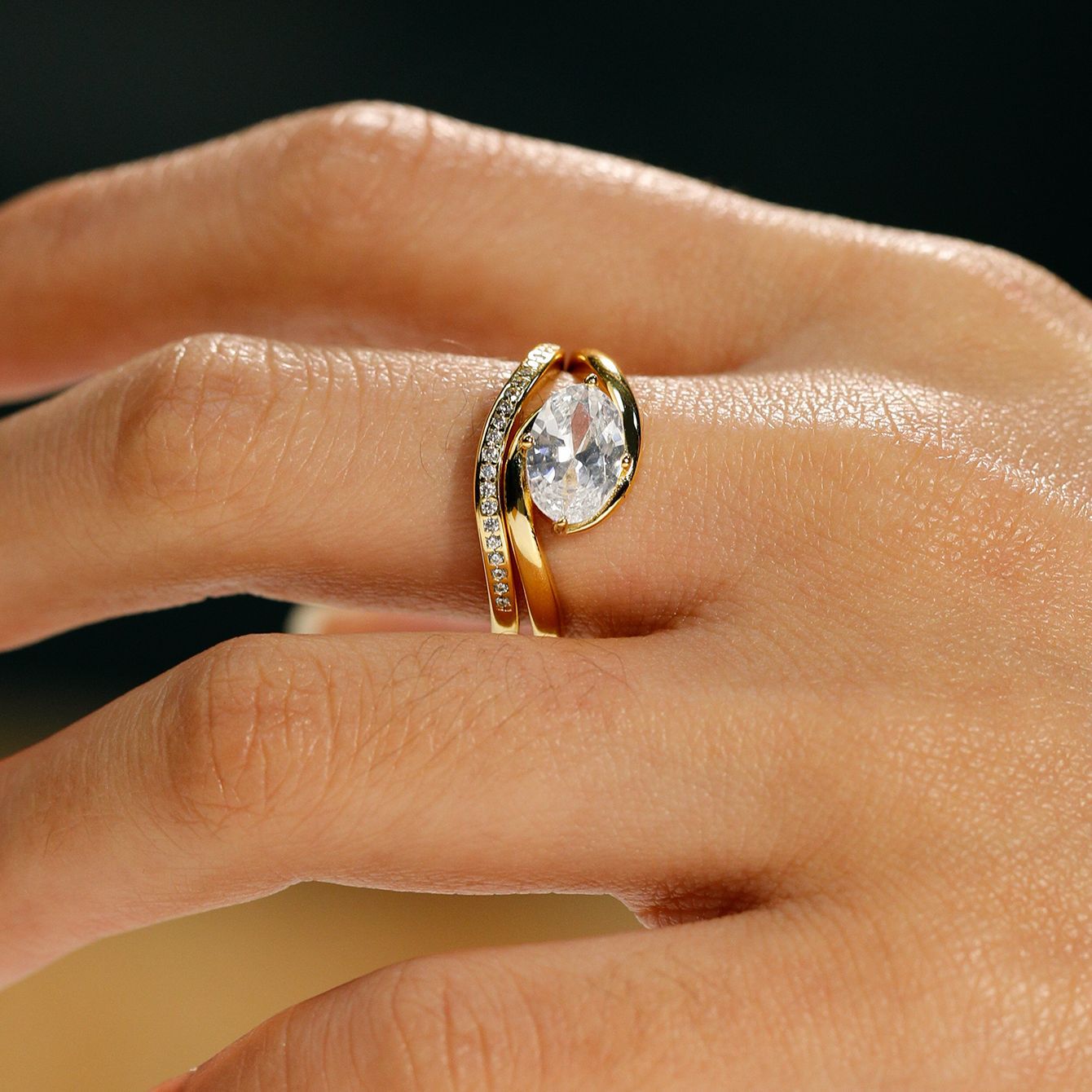 Moissanite Oval Ring Set