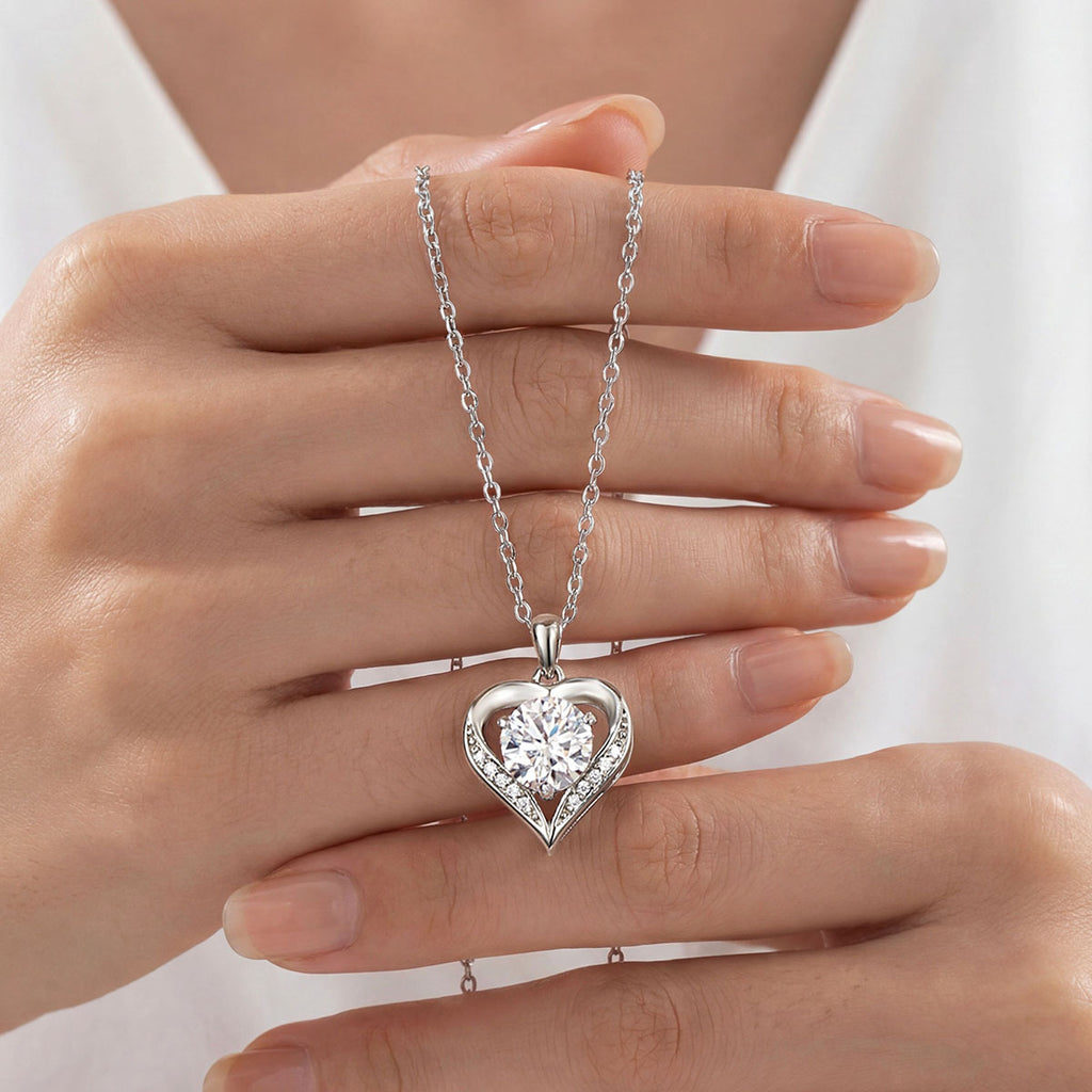 Moissanite Heart Openwork Necklace