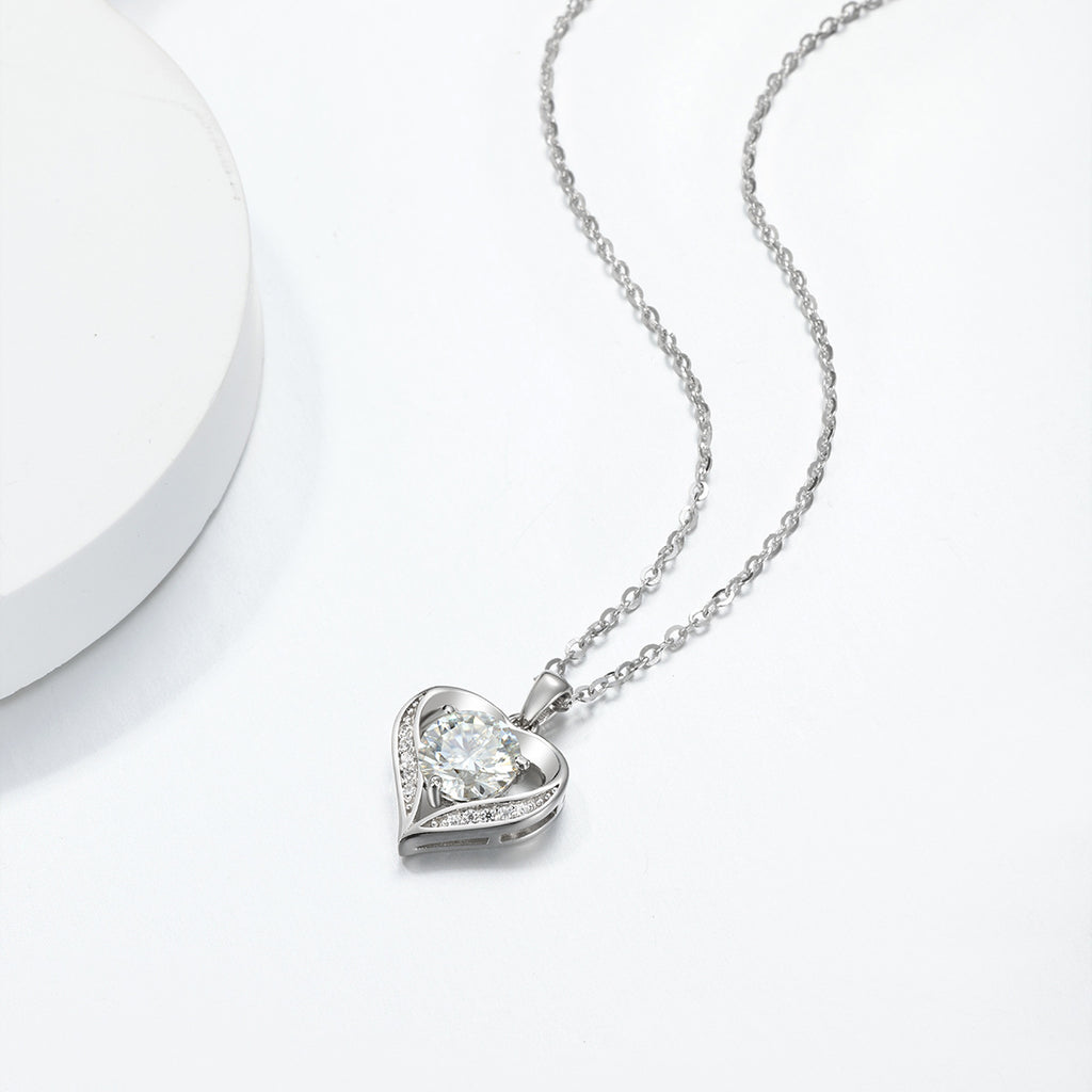 Moissanite Heart Openwork Necklace